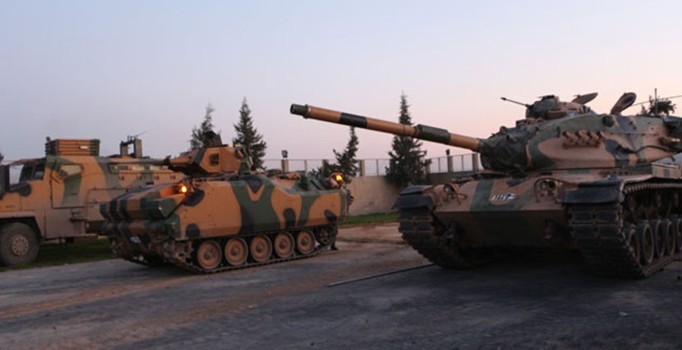 Şırnak Cizre'de PKK'nın kazdığı hendeklere tank atışı