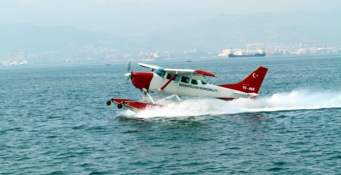 İzmit Körfezi'ni kirleten 14 gemiye 925 bin TL ceza