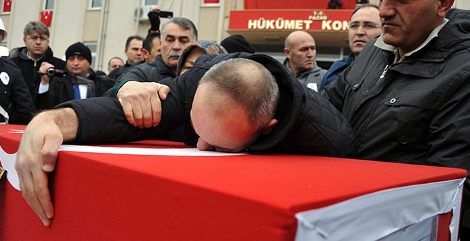 Cizre şehidi polis Atilla Güneş Tokat'ta toprağa verildi