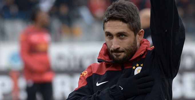 Sabri Sarıoğlu Galatasaray'dan ayrılıyor