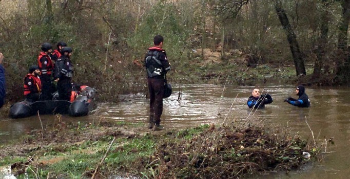 Son dakika! Sele kapılan askerin cansız bedenine ulaşıldı