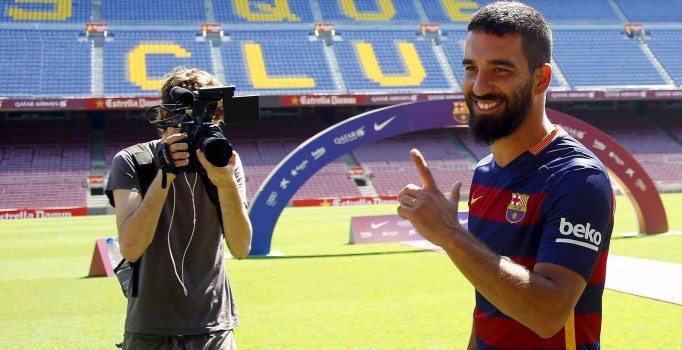 Arda Turan Fenerbahçe otobüsüne bindi