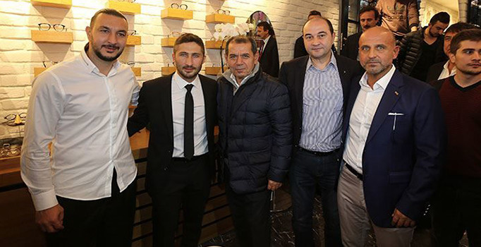 Galatasaray camiası Sabri'yi yalnız bırakmadı