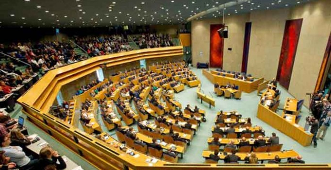 Hollanda: Türkiye’ye AB yardımı dondurulsun