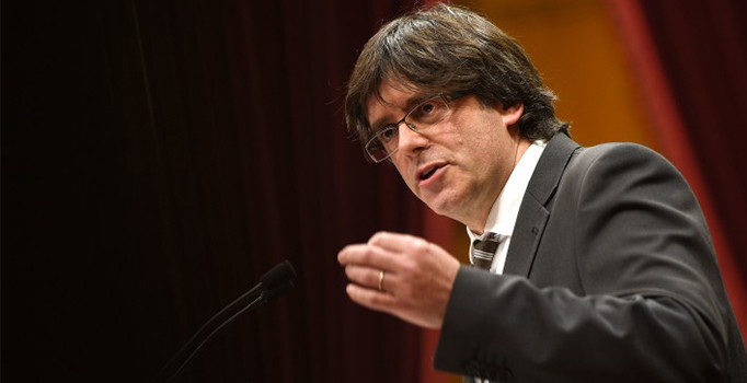Katalonya hükümeti İspanya'ya rest: Puigdemont hala Başkan