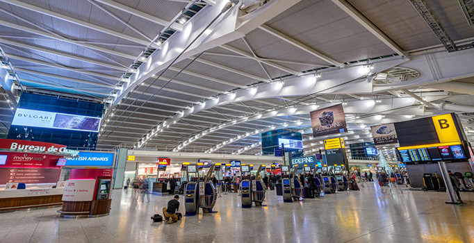 İngiltere'de güvenlik skandalı... Gizli bilgiler sokakta bulundu