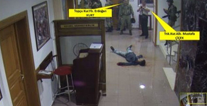 15 Temmuz gecesi darbeciler şehit ettikleri vatandaşın videosunu çekmiş