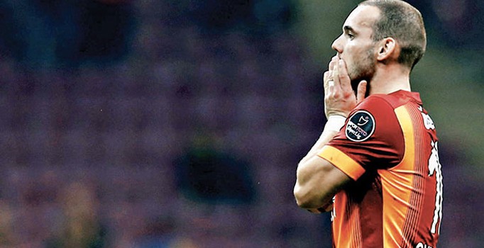 Galatasaray deplasmanda puan kaybetmeye devam ediyor