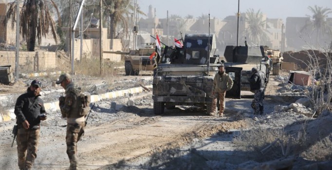 Irak ordusu Ramadi'nin merkezinde girdi