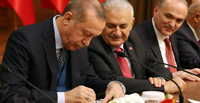 Son dakika! Cumhurbaşkanı Erdoğan 5 babayiğidi açıkladı, ilk yerli otomobile talip oldu