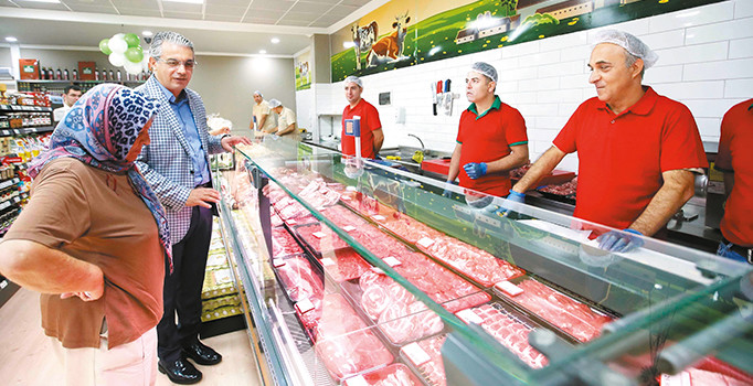 Devletin verdiği ucuz et iki markette satılacak