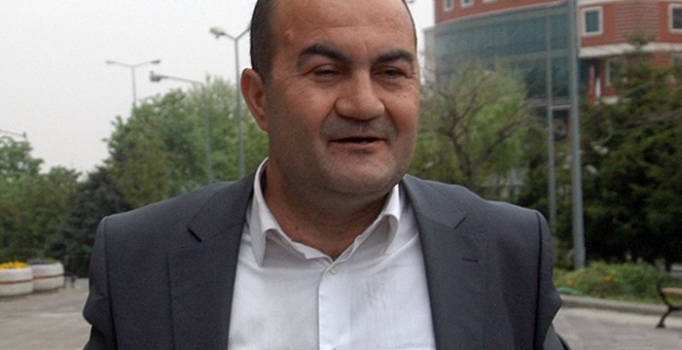 'Darbeye Teşebbüsten' aranan hakim adliyede