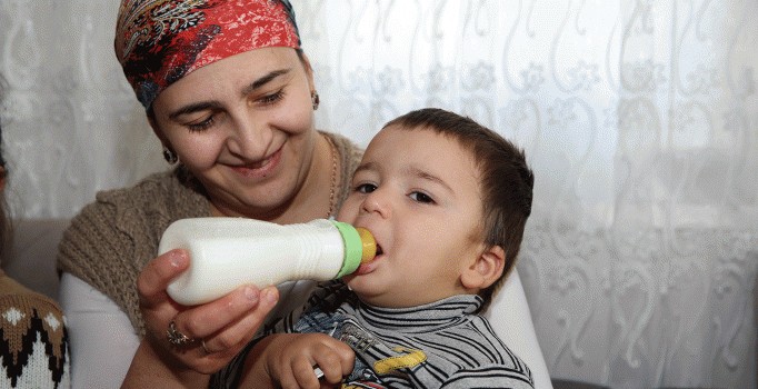 Erzincan'a getirilen Ahıskalı Türkler'in vatan sevinci