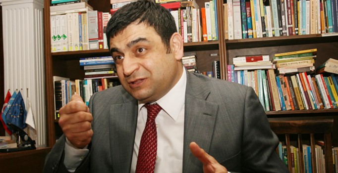 Sedat Laçiner tahliye edildi