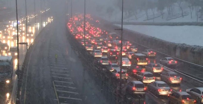 Boğaziçi Köprüsü kilit, FSM durma noktasında | İstanbul trafiğinde son durum
