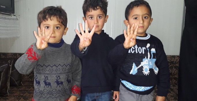 Öldükleri ileri sürülen Suriyeli üçüzlerin hayatta olduğu ortaya çıktı