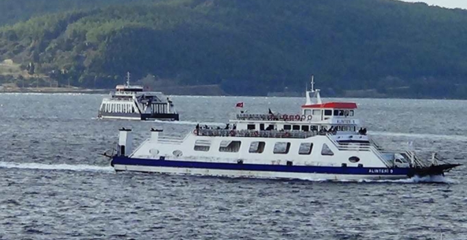 Gökçeada feribot seferine fırtına engeli