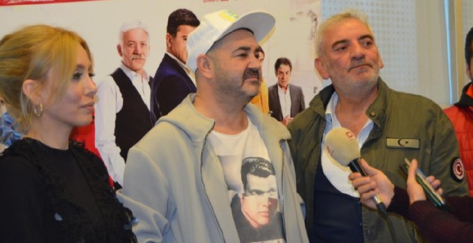 Şafak Sezer hayranlarıyla buluştu