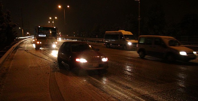 TEM'de Kocaeli - İstanbul karayolu kapandı | TEM trafiğinde son durum