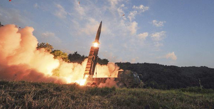 Güney Kore’den Kuzey Kore’ye yeni ‘canavar füzeler’ ile gözdağı