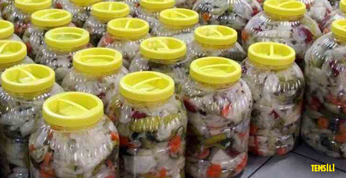 Turşu bidonlarında 371 gram esrar bulundu