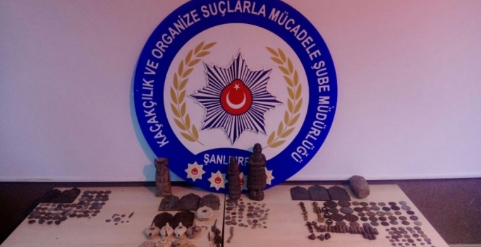 Şanlıurfa'da 226 parça tarihi eser ele geçirildi