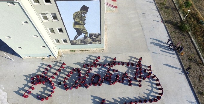 Atatürk anmasında İmam Hatip imzası