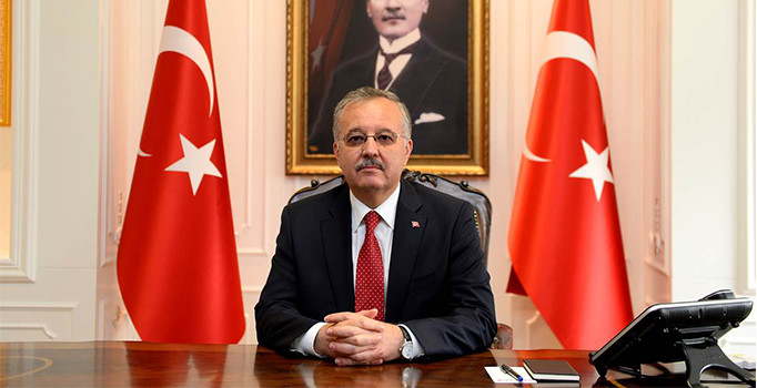 Edirne Valisi Özdemir, hastaneye kaldırıldı