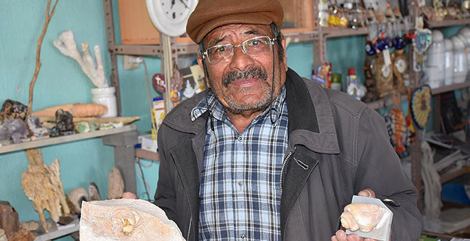 30 yıllık taş koleksiyonu için meraklısını arıyor