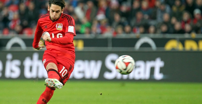 Neuer'in yediği ilk frikik golünü Hakan attı