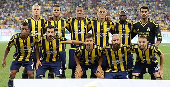 UEFA'dan Fenerbahçe'ye denetimli serbestlik