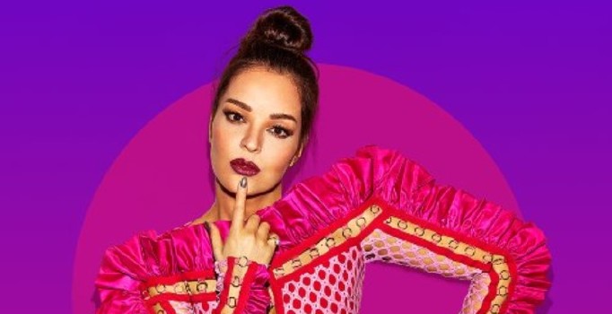 Bengü oyunculuk dersi alıyor