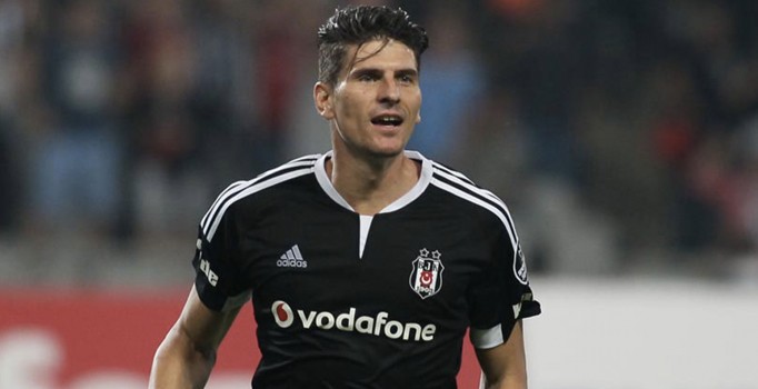 Erdal Torunoğulları: Mario Gomez'in bonservisi Beşiktaş'ta