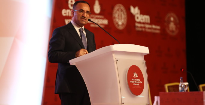Bekir Bozdağ'dan "Ilımlı İslam Projesi"ne tepki