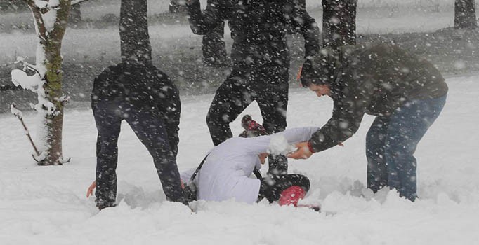 Nevşehir ve Kayseri'de eğitime kar engeli - (Okullar tatil mi?)
