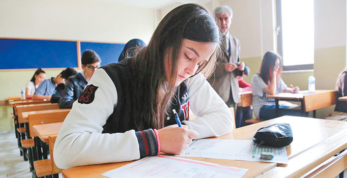 Abdulbaki Değer yazdı: Yeni sistemin bu yanlışlarından geri dönülmeli