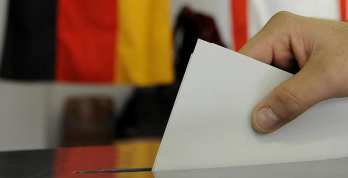 Koalisyon kurma çalışmalarının devam ettiği Almanya'da halkın çoğu yeni seçim istiyor