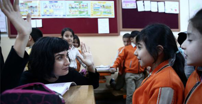 Tuba Büyüküstün Kilis'te Suriyeli çocuklarla buluştu