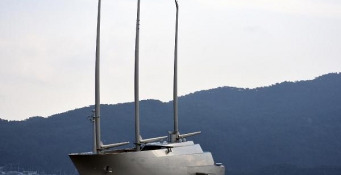 Rus milyarderin dünyanın en pahalı yelkenli yatı Marmaris'te