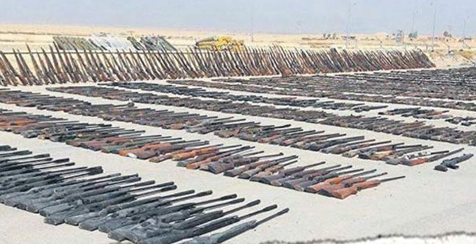 DEAŞ’tan ele geçirilen silahlar görüntülendi! Tamamı ABD, Almanya, Belçika yapımı