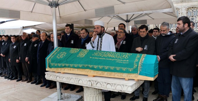 İş adamı Halis Toprak son yolculuğuna uğurlandı