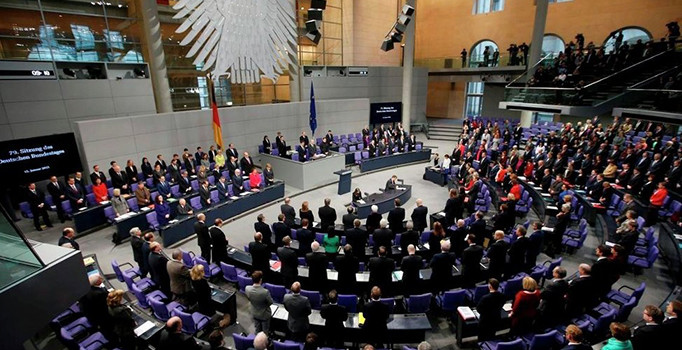 Almanya’nın karanlık gecesi