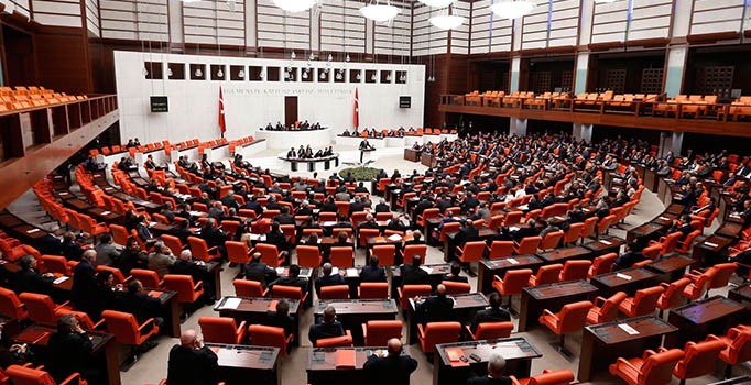 Dört partinin katılımıyla Anayasa Mutabakat Komisyonu toplandı