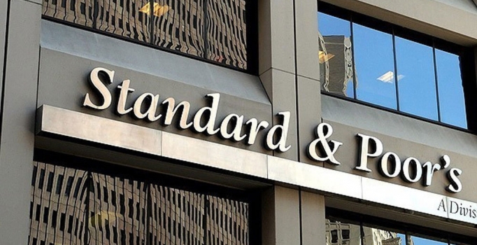 S&P Türkiye'nin kredi notunu düşürdü