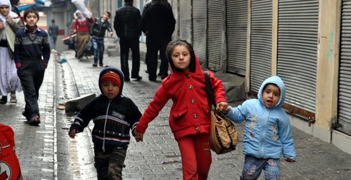 Kaçışların sürdüğü Cizre'de 12 yaşındaki Bişeng yaşamını yitirdi