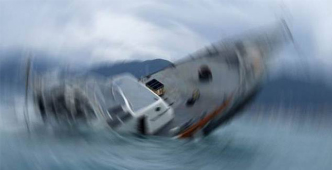 Çin'de yolcu teknesi battı: 10 ölü