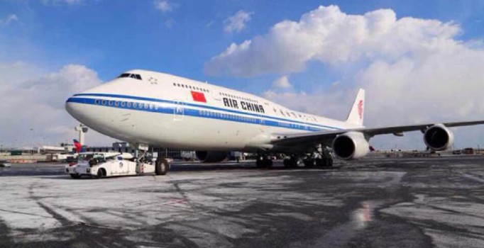 Çin'de internetten uçak satışı