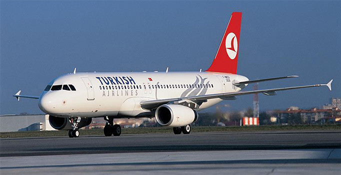 Yolcu rahatsızlandı, THY uçağı Varşova'ya acil iniş yaptı