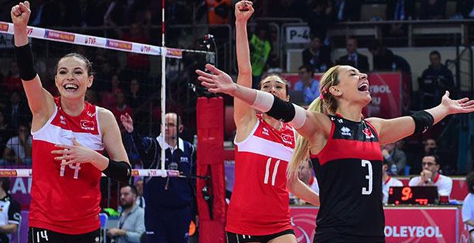 Voleybol 2016 Rio Olimpiyat Oyunları Elemelerinde Türkiye'nin yarı finaldeki rakibi Rusya oldu