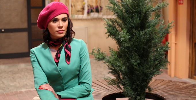 Paramparça'da Nurgül Yeşilçay'ın yerine Şükran Ovalı geldi - Güncel